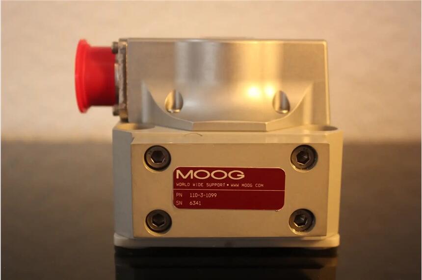 ԭװMOOG¸ŷD633-303B5LR02KO1M0NSM2